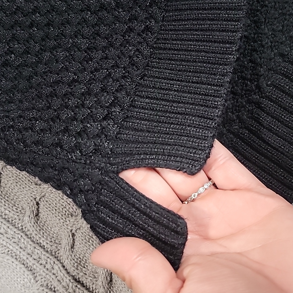 Banana Republic Medium Black Sweater - Picture 6 of 7